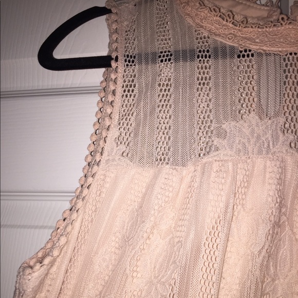 Pink lacy dress - Picture 2 of 2